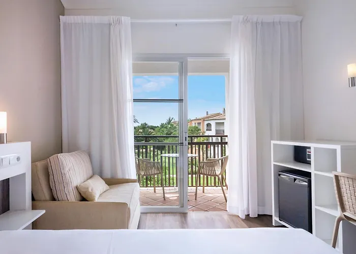 Sol Falcó Menorca Son Xoriguer